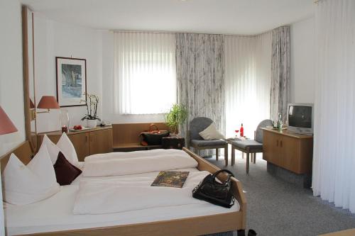 Hotel- Restaurant Zum Schwan in Waldfischbach-Burgalben Hotel- Restaurant Zum Schwan in Waldfischbach-Burgalben