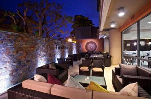 Pub/Área de Estar, The Wheatbaker Hotel in Lagos Pub/Área de Estar, The Wheatbaker Hotel in Lagos