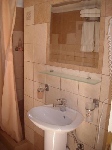 Aigiali Rooms in Volissos Aigiali Rooms in Volissos