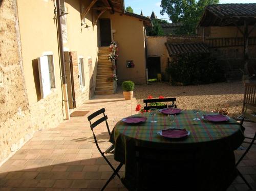 Bed & Breakfast - Maison de Marie in Messimy-sur-Saone Bed & Breakfast - Maison de Marie in Messimy-sur-Saone