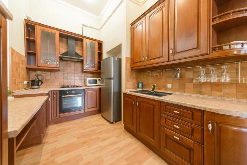 This photo about Kiev Accommodation Apartment on Pushkinska st. shared on HyHotel.com