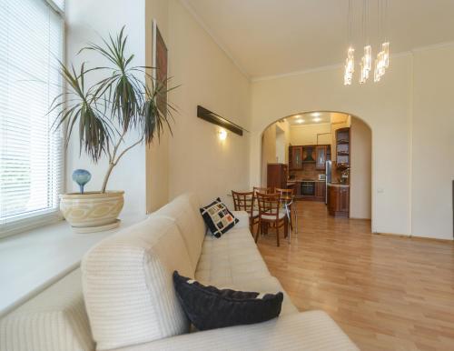 This photo about Kiev Accommodation Apartment on Pushkinska st. shared on HyHotel.com