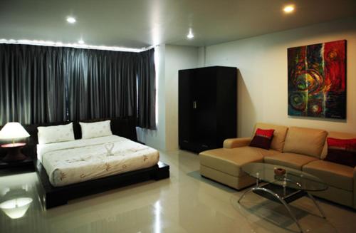 This photo about Naiharn Beach Road Apartment shared on HyHotel.com