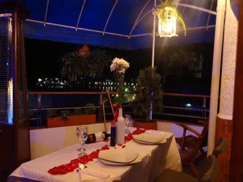 Balcony/terrace, Hotel Guatatur in Guatape Balcony/terrace, Hotel Guatatur in Guatape