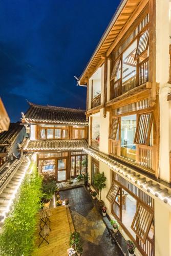 Exterior view, YueTu House in Lijiang Exterior view, YueTu House in Lijiang