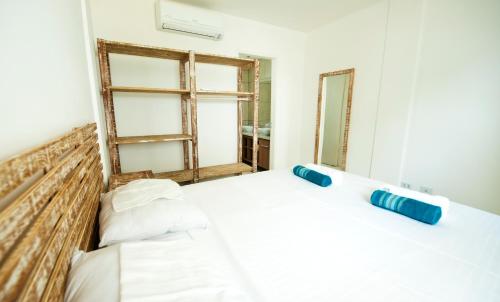 This photo about Manga Verde Beach Residence shared on HyHotel.com