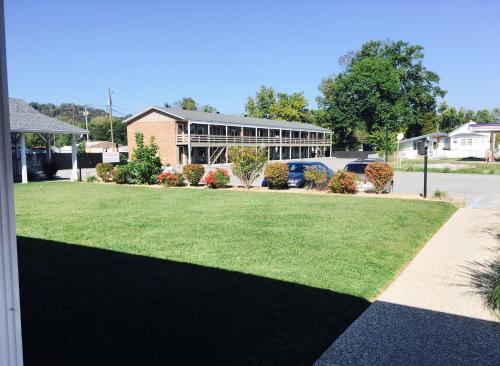 Brown's Motel in Maysville Brown's Motel in Maysville