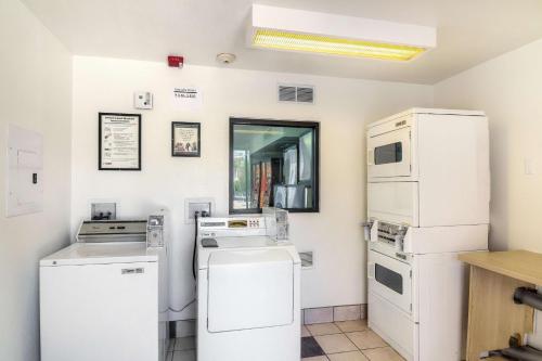 Facilities, Vagabond Inn Sylmar in Santa Clarita Facilities, Vagabond Inn Sylmar in Santa Clarita