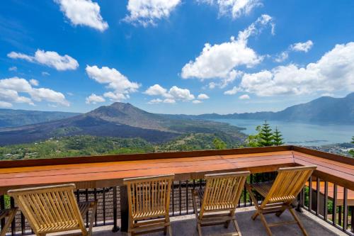 Lakeview Hotel and Restaurant in Kintamani Lakeview Hotel and Restaurant in Kintamani