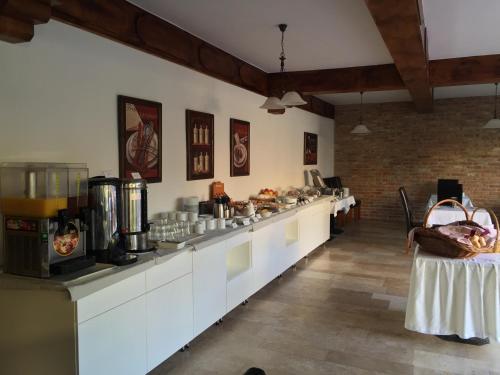 Makanan dan Minuman, Hotel Irottko in Koszeg Makanan dan Minuman, Hotel Irottko in Koszeg