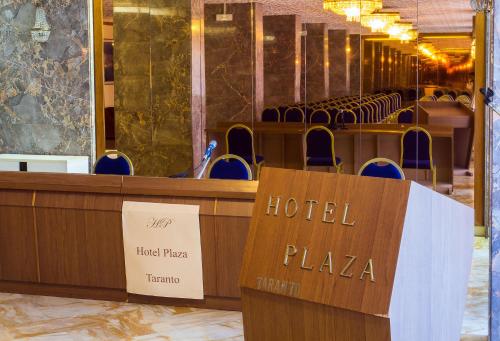 Banquet hall, Hotel Plaza Taranto in Taranto Banquet hall, Hotel Plaza Taranto in Taranto