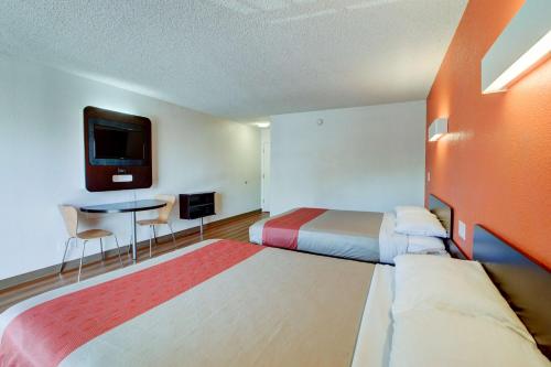 Bilik Tetamu , Motel 6-Santa Ana, CA - Irvine - Orange County Airport in Santa Ana (CA) Bilik Tetamu , Motel 6-Santa Ana, CA - Irvine - Orange County Airport in Santa Ana (CA)