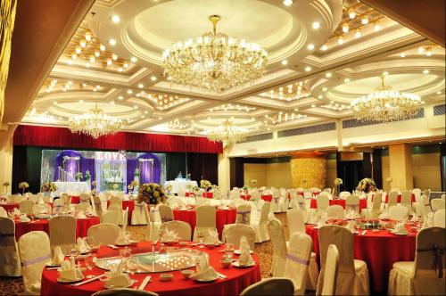 Ресторан, Merry Hotel Shanghai in Шанхай Ресторан, Merry Hotel Shanghai in Шанхай