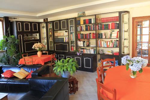 Létesítmények, la Passerelle in Saint-Fulgent Létesítmények, la Passerelle in Saint-Fulgent