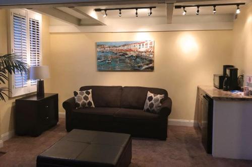 在meiguo.com看到的Harbour Square Suites的介绍图片