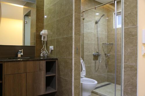 Bathroom, Direct Hotel in Zuoying District Bathroom, Direct Hotel in Zuoying District