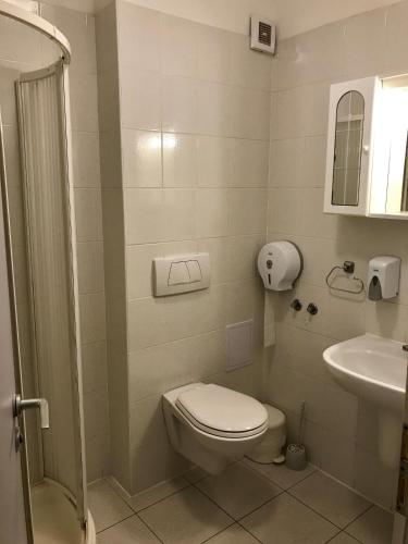 Bathroom, Well Hotel in Harkany Bathroom, Well Hotel in Harkany