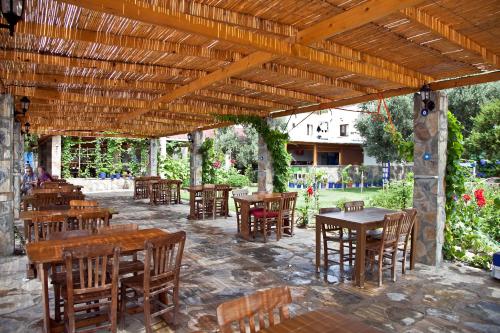 Sahin Motel and Restaurant in يالتشيفليك Sahin Motel and Restaurant in يالتشيفليك