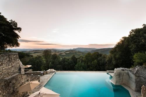 Úszómedence, Borgo Pignano in Volterra Úszómedence, Borgo Pignano in Volterra