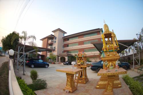 Baan Sanpoom in Samo Khae Baan Sanpoom in Samo Khae