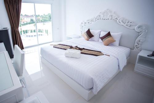 White House Hotel in Tak White House Hotel in Tak