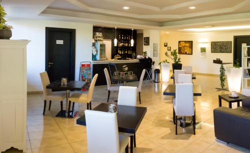 Hotel Excel Roma Ciampino - image 2