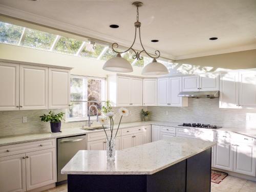 Κουζίνα, Star of the Sea guest house in Γουάιτ Ροκ(Βρετανική Κολούμβια) Κουζίνα, Star of the Sea guest house in Γουάιτ Ροκ(Βρετανική Κολούμβια)