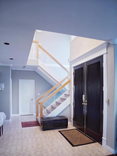 Közös társalgó / TV, Star of the Sea guest house in White Rock (Brit-Kolumbia) Közös társalgó / TV, Star of the Sea guest house in White Rock (Brit-Kolumbia)