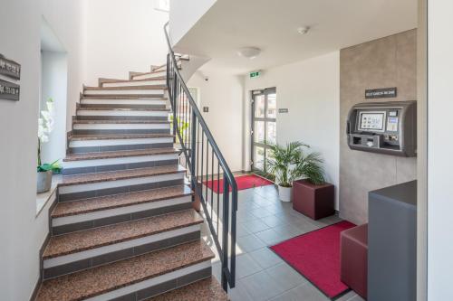 Lobby, TRIO Apartment Hotel Berlin in Marzahn Lobby, TRIO Apartment Hotel Berlin in Marzahn