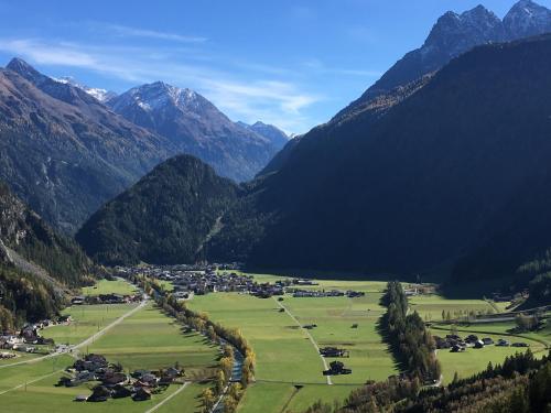 This photo about Apart Armin shared on HyHotel.com