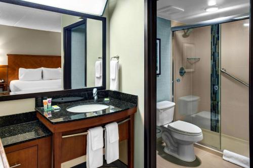 Badkamer, Hyatt Place Memphis Primacy Parkway in Memphis Badkamer, Hyatt Place Memphis Primacy Parkway in Memphis