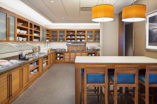 Food and beverages, Hyatt Place Chicago Midway Airport in Chicago Midway International Airport Food and beverages, Hyatt Place Chicago Midway Airport in Chicago Midway International Airport