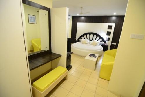 This photo about Hotel Little Palace shared on HyHotel.com