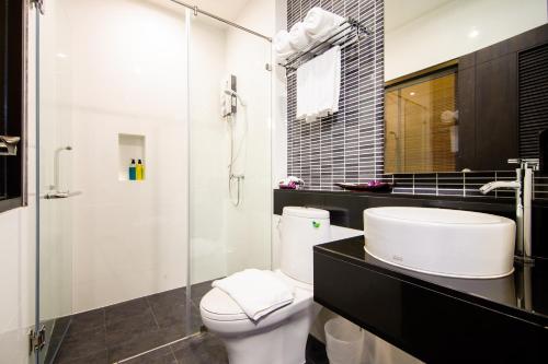 タラ プレイス16