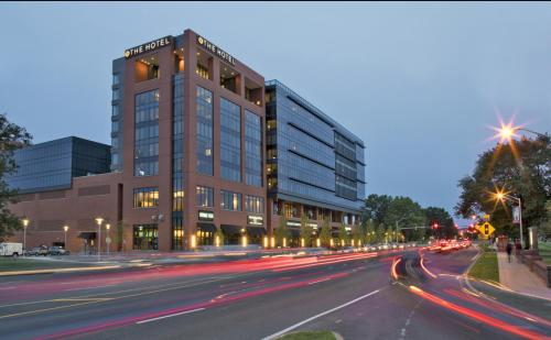 Vista exterior, The Hotel at the University of Maryland in College Park (MD) Vista exterior, The Hotel at the University of Maryland in College Park (MD)