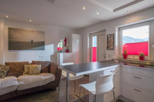 ห้องครัว, Hauser's Ferienwohnungen in เกอร์ลอสเบอร์เกเบิน ห้องครัว, Hauser's Ferienwohnungen in เกอร์ลอสเบอร์เกเบิน