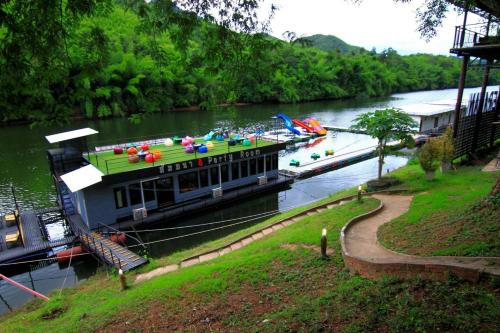 This photo about Ingphupha Resort shared on HyHotel.com