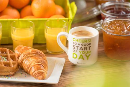 Food and beverages, Ibis Styles Solo in Banjarsari Food and beverages, Ibis Styles Solo in Banjarsari