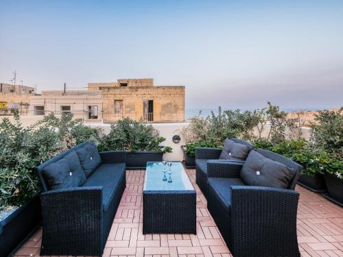 Hotel Valletta Kursara Port View