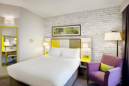 This photo about Jurys Inn Manchester City Centre shared on HyHotel.com