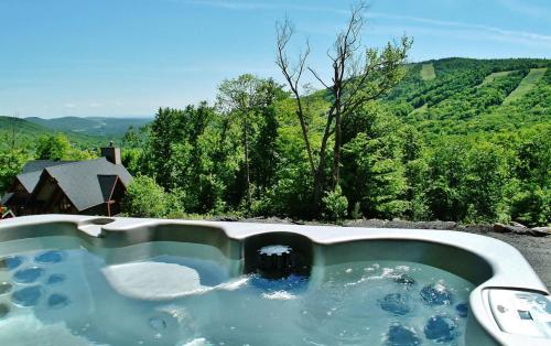 Le Sto Shack 25 Chemin Blanc by Les Chalets Alpins in Stoneham (QC) Le Sto Shack 25 Chemin Blanc by Les Chalets Alpins in Stoneham (QC)