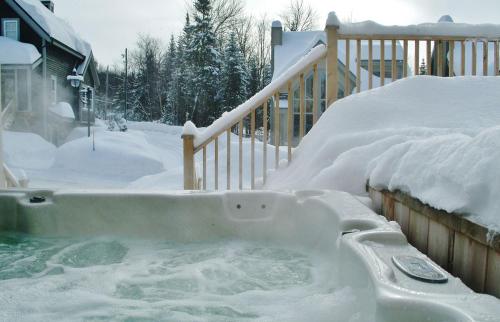 Chalet 9006 Chemin des Alpages by Les Chalets Alpins in Stoneham (QC) Chalet 9006 Chemin des Alpages by Les Chalets Alpins in Stoneham (QC)