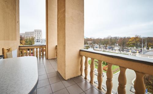Victory Square Apartment in Partizansky District Victory Square Apartment in Partizansky District