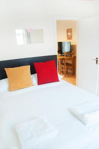 This photo about Capital Host Kings Cross shared on HyHotel.com