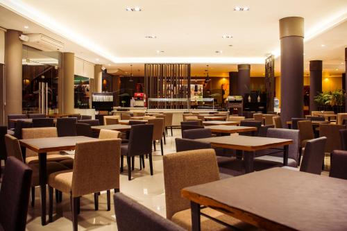 Restaurant, Eleton Resort & Spa in Villa Carlos Paz Restaurant, Eleton Resort & Spa in Villa Carlos Paz