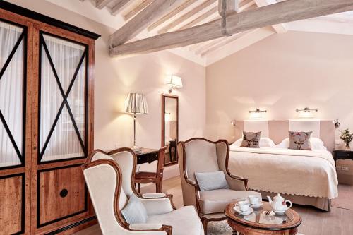 This photo about Villa di Piazzano - Small Luxury Hotels of the World shared on HyHotel.com