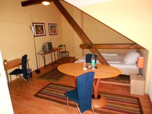 HAHNE s GASTEHAUS in Латцен HAHNE s GASTEHAUS in Латцен