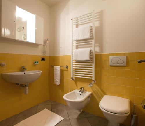 This photo about Casa del Sol Apartaments shared on HyHotel.com