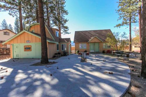 在meiguo.com看到的Lakeside Cabin 9的介绍图片