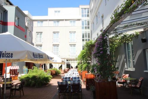 Exterior view, Mercure Hotel Plaza Magdeburg in Magdeburg Exterior view, Mercure Hotel Plaza Magdeburg in Magdeburg